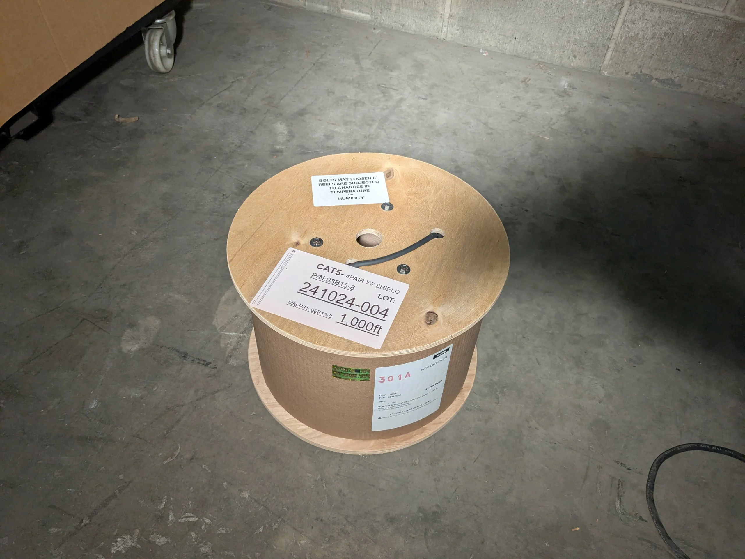 CAT5E 4 pair with shield 1000' spool Ethernet Cable NEW