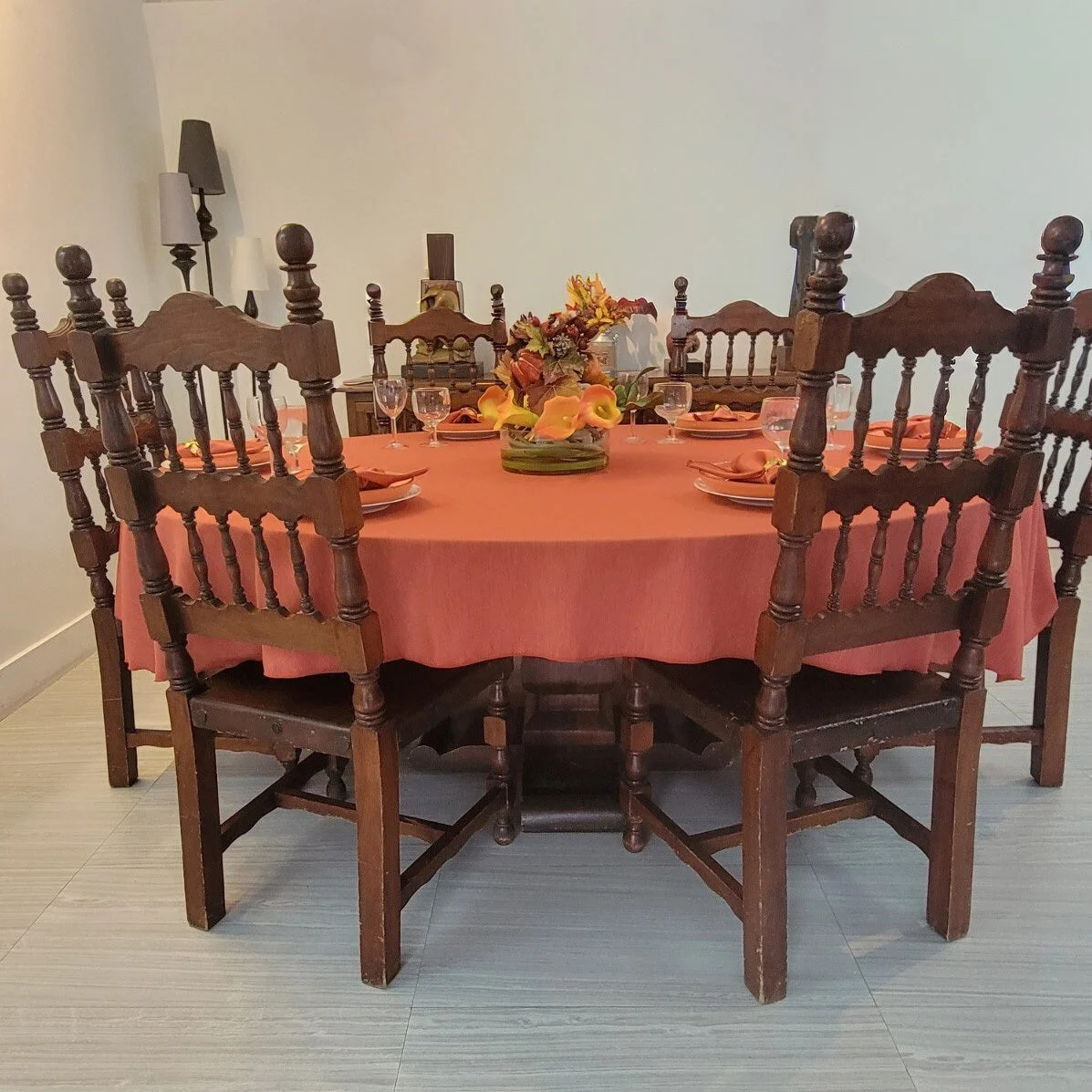 Majestic Oval Tablecloth